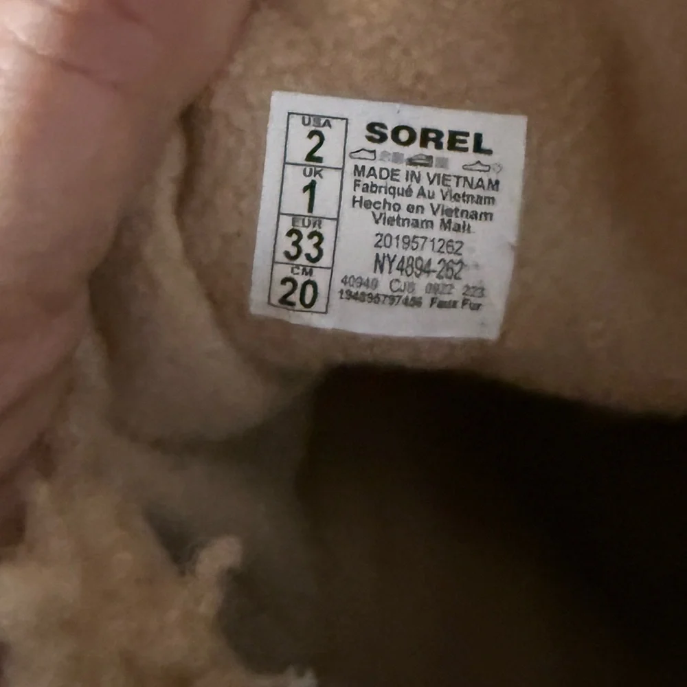 Sorel Youth Explorer Joan Cozy Tan adjustable boots size 2